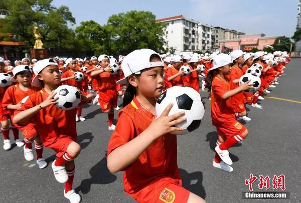中国足球校园发展现状_中国校园足球的发展_中国大力发展校园足球的目的