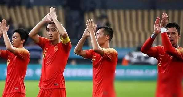 中国国足下一场比赛_国足比赛中国对泰国_国足比赛下中国球员是谁