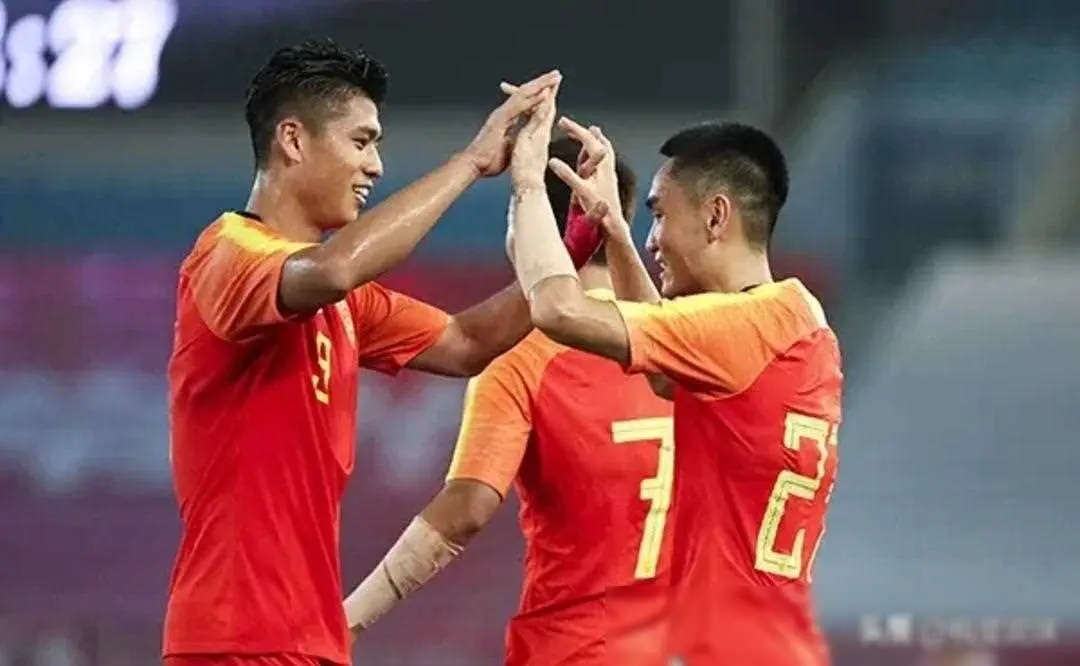 卡塔尔中国足球_中国对卡塔尔2比0_卡塔尔中国裁判